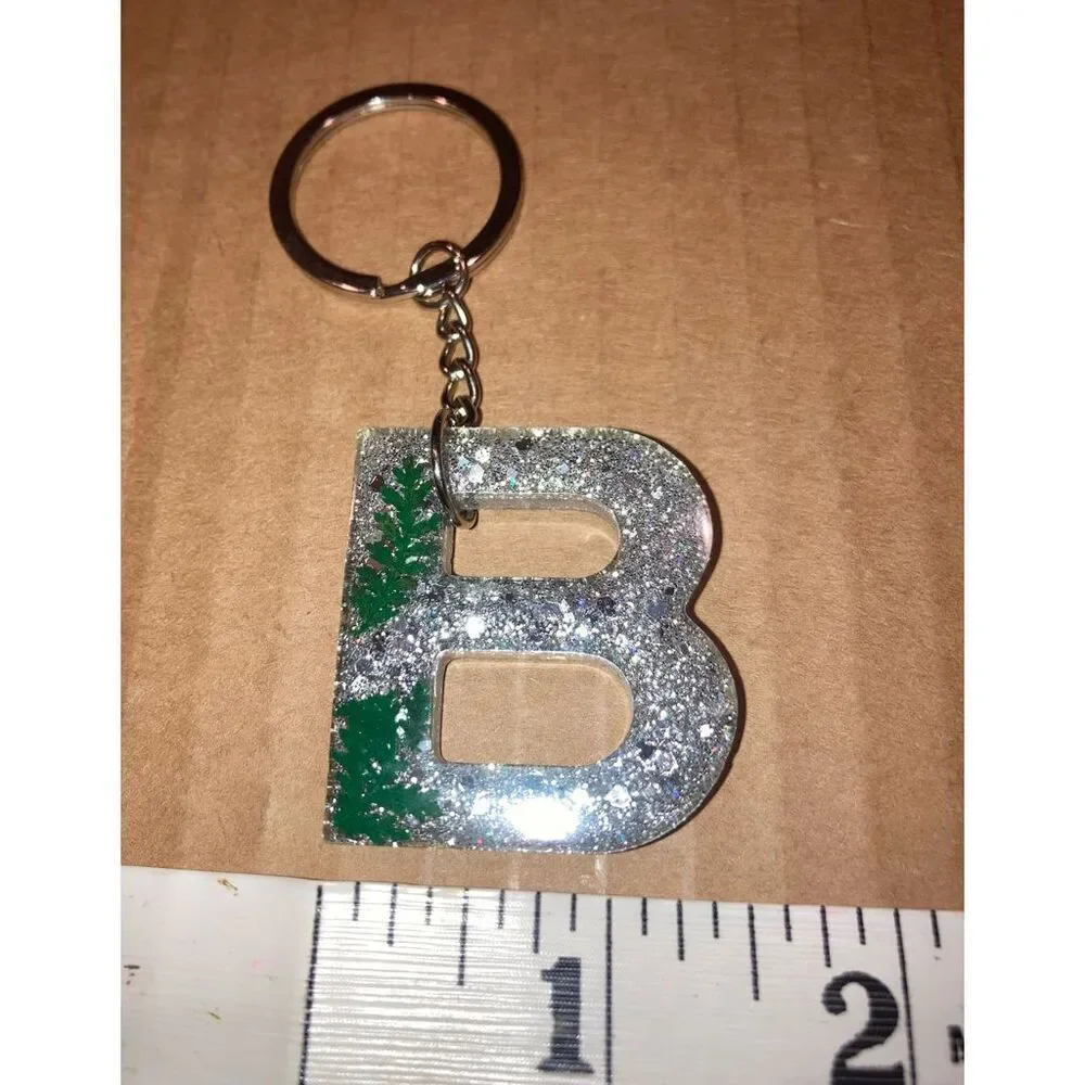 ☀️3/$9☀️ Letter “B” Resin Keychain